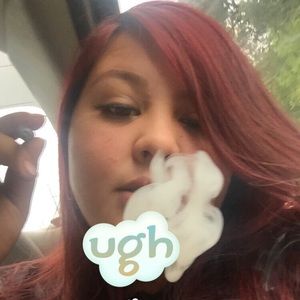 Meet your Posher, Yoli